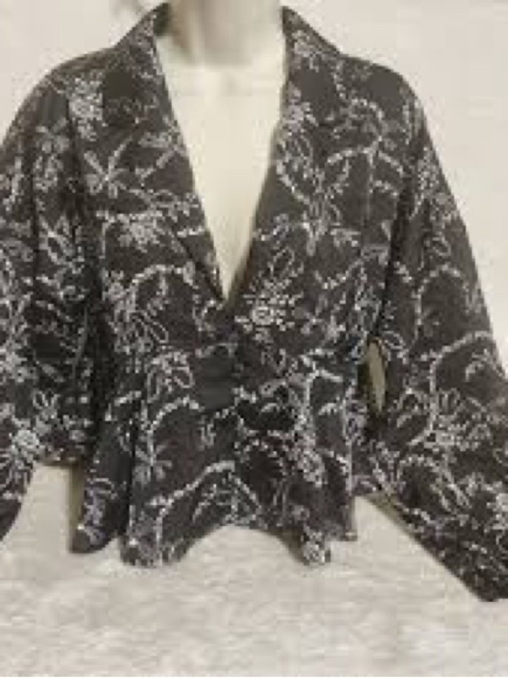 Free People Black Floral-Print V-Neck Button-Waist Women's Blouse